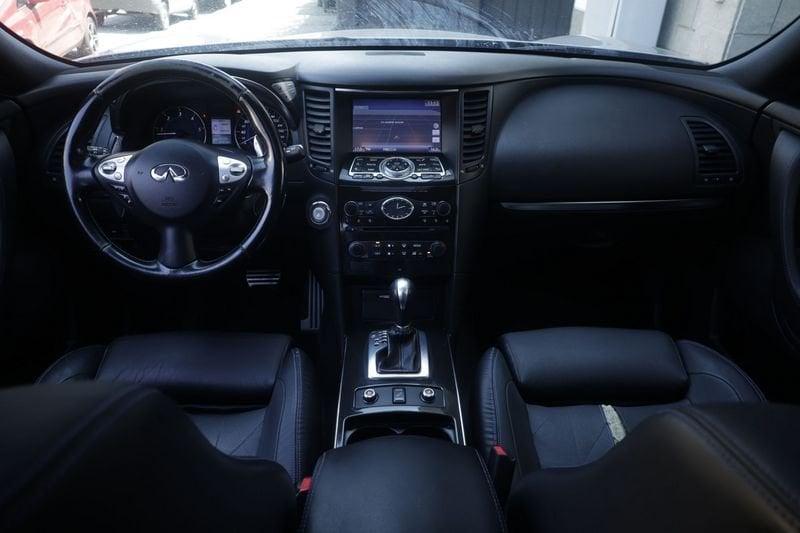 Infiniti QX70 Infiniti QX70 3.0d GT 175KW ANNO 2015