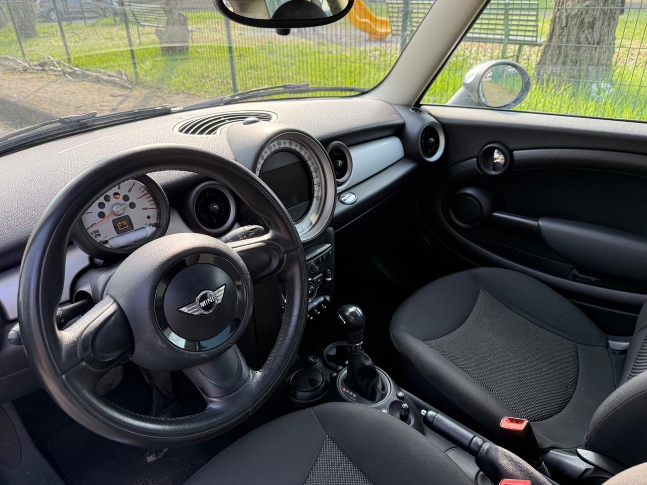 Mini Cooper Clubman AUTOMATICA-2013 BENZINA 1.6
