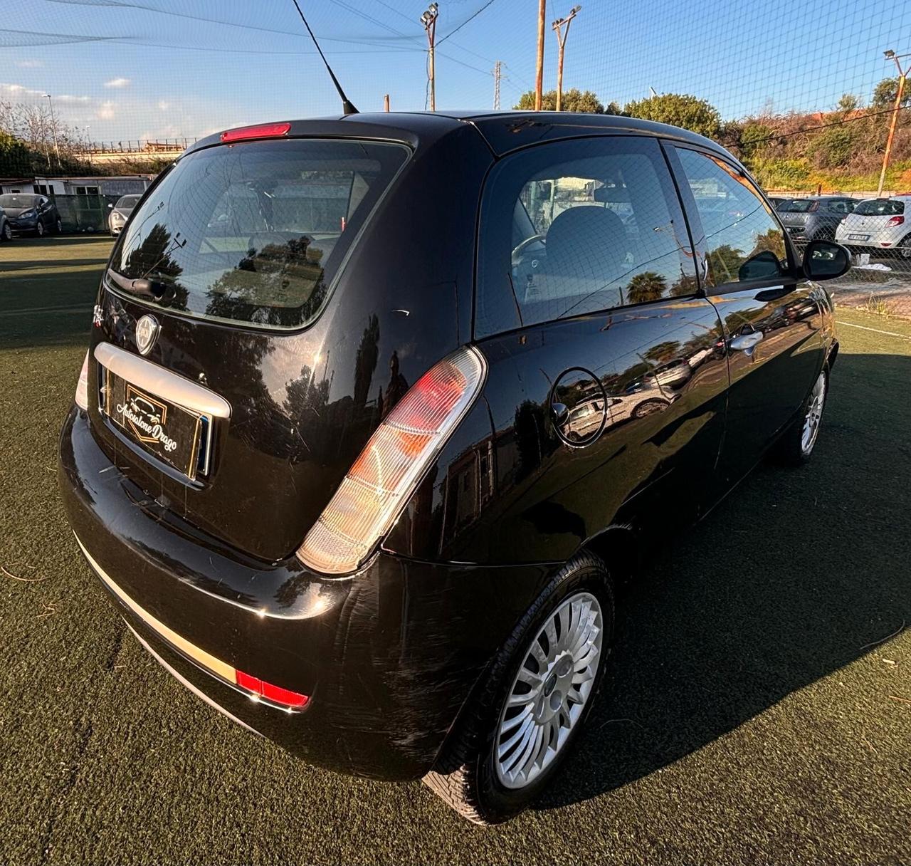Lancia Ypsilon 1.2 Argento