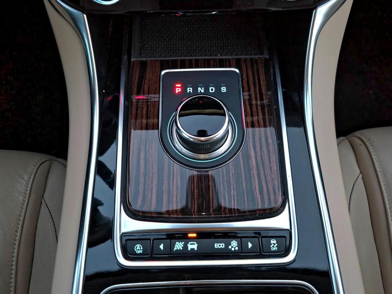 Jaguar XE 2.0 D 180 CV aut. Landmark Edition 2019-E6 Automatico