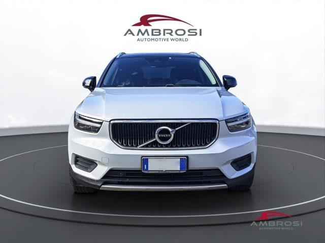 VOLVO XC40 T2 Momentum