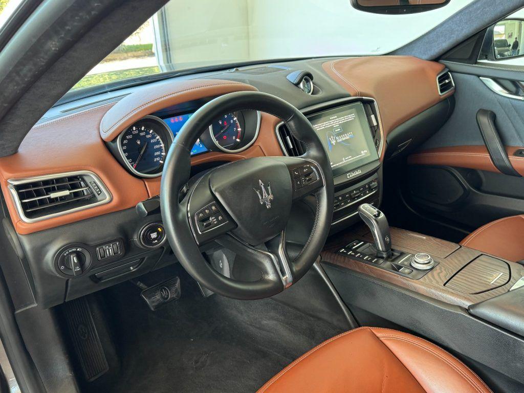 MASERATI Ghibli V6 350cv Granlusso Service Maserati