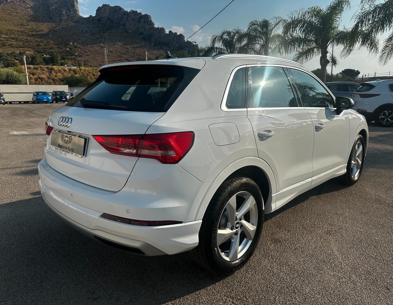 Audi Q3 35 TFSI Business Advanced