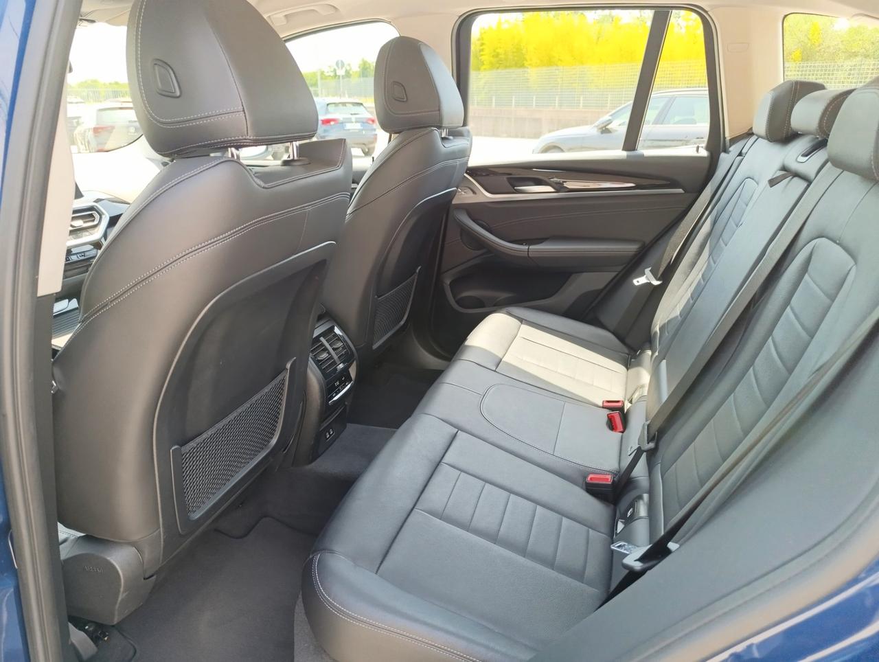 BMW X3 xdrive20d mhev 48V auto