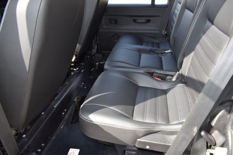 Land Rover Defender 110 2.4 TD4 CREW CAB