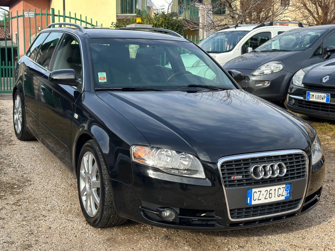 Audi A4 2.0 16V TDI AVANT SLINE KMCERT UNICOPR