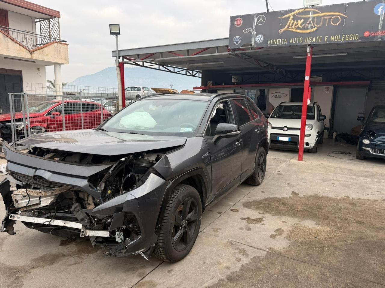 Toyota RAV 4 2.5 sinistrato - 2019