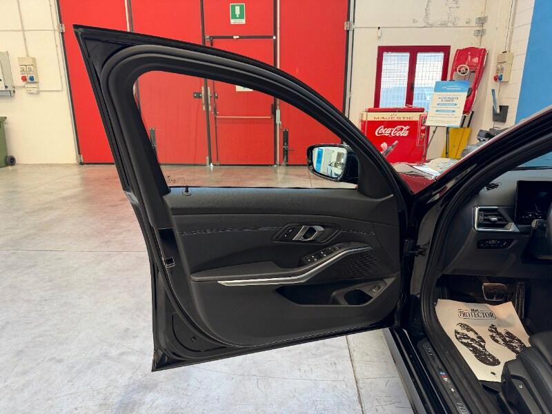 BMW Serie 3(G20/1-80/1) 320d 48V xDrive Touring...