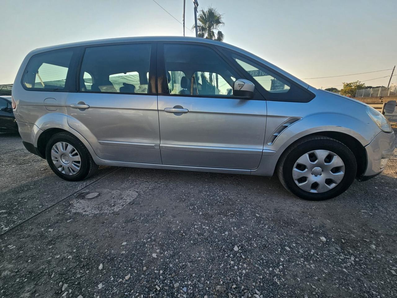 Ford Galaxy 1.8 TDCi 125 CV 7 POSTI