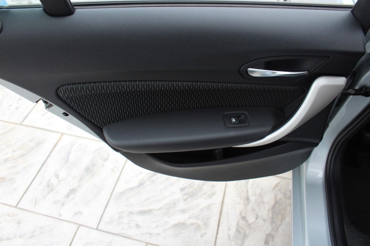 Bmw 116 116d 5p. Advantage