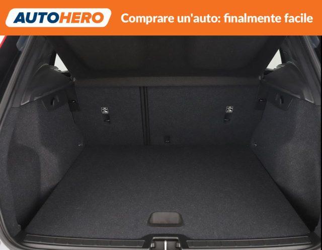 VOLVO XC40 T3 Momentum Core