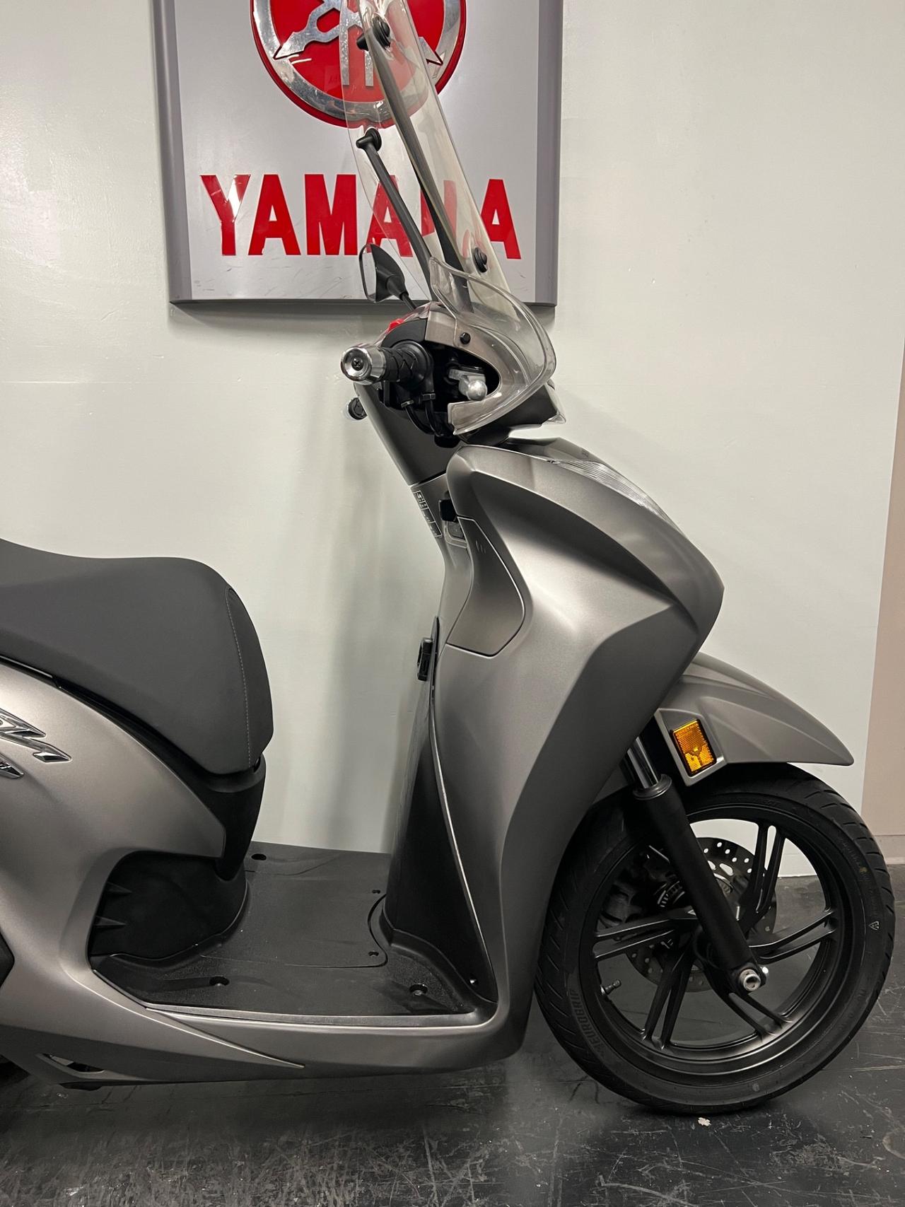 Honda SH 350 i