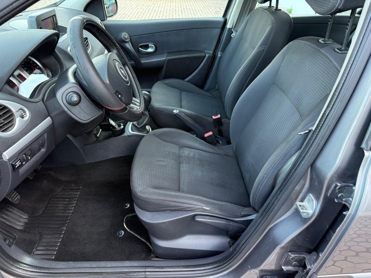 Renault Clio 1.2 16V 5 porte GPL Confort OK NEOPATENTATI