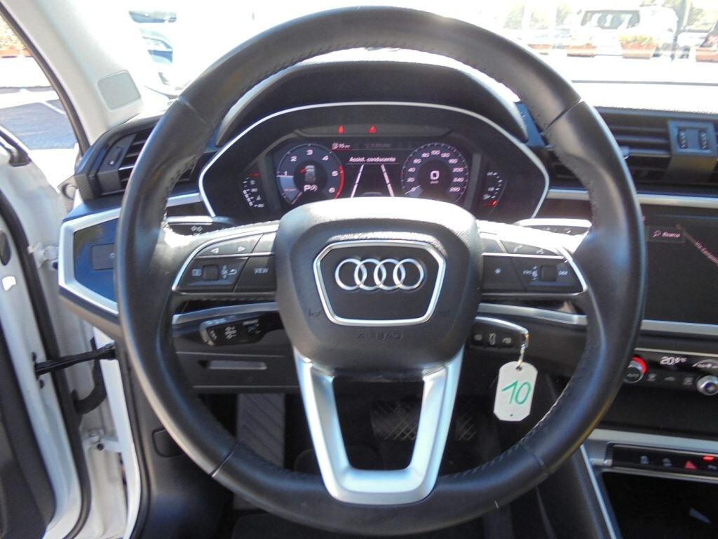 Audi Q3 35 TDI S tronic Business