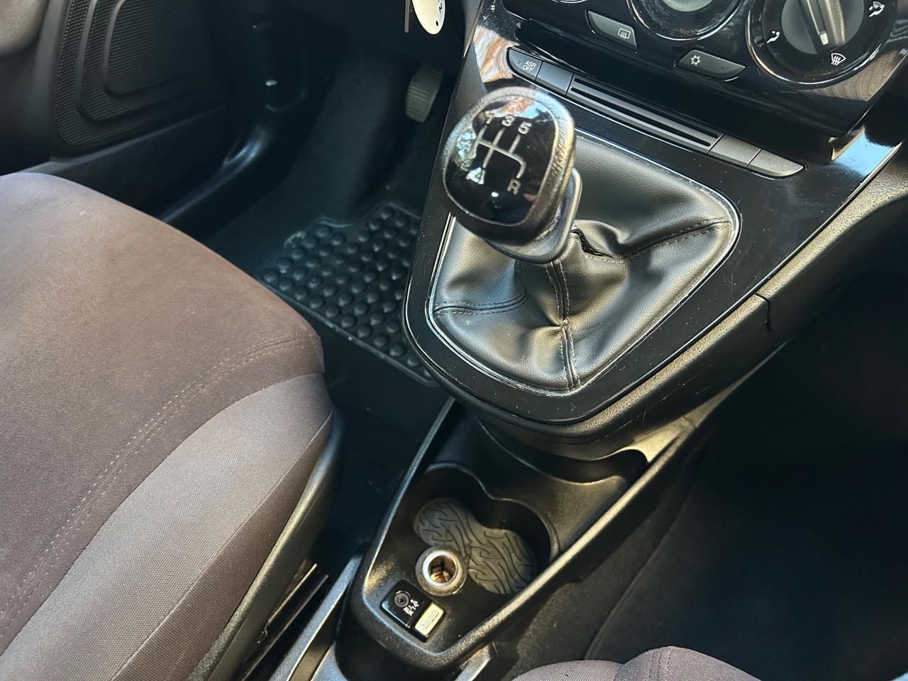 Lancia Ypsilon 1.2 69 CV 5 porte S&S Gold NEOPATENTATI | EURO 5!!!