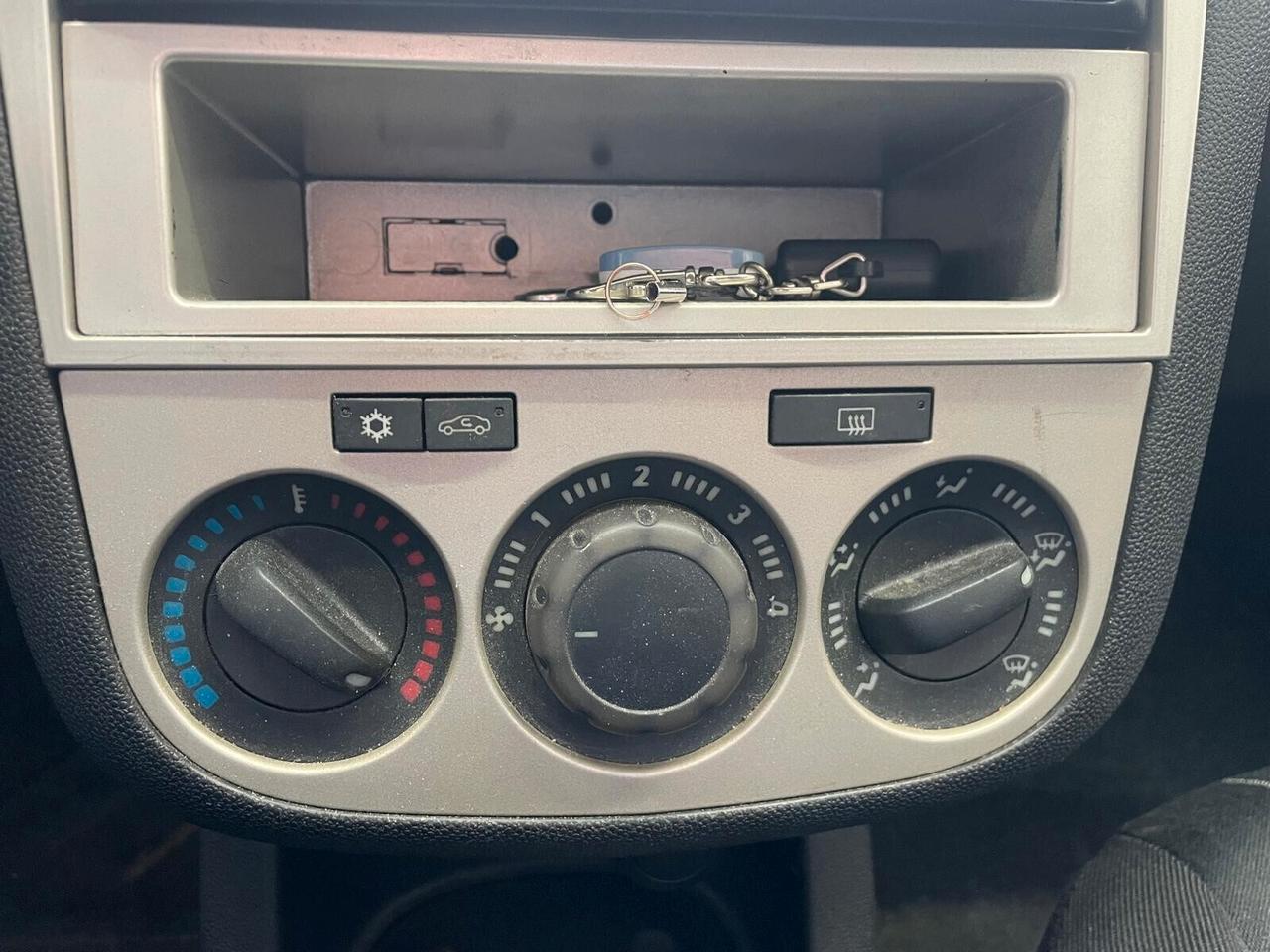 Opel Corsa 1.0 12V 3 porte