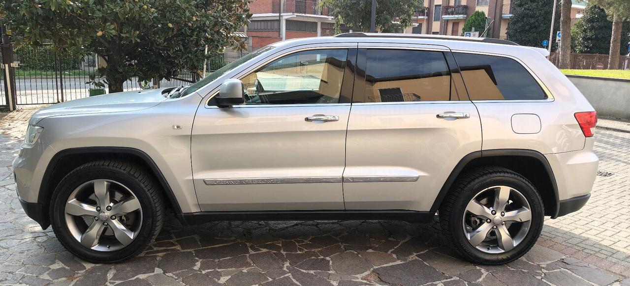 Jeep Grand Cherokee 3.0 CRD Overland + Gancio