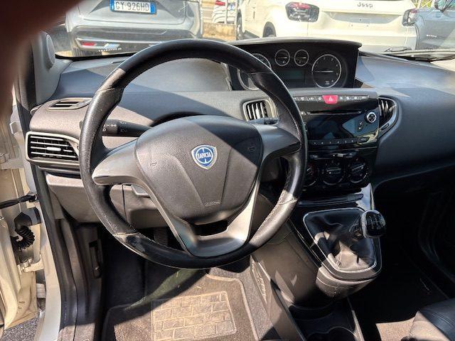 LANCIA Ypsilon 1.3 MJT 16V 95 Platinum TETTO APRIBILE perfetta