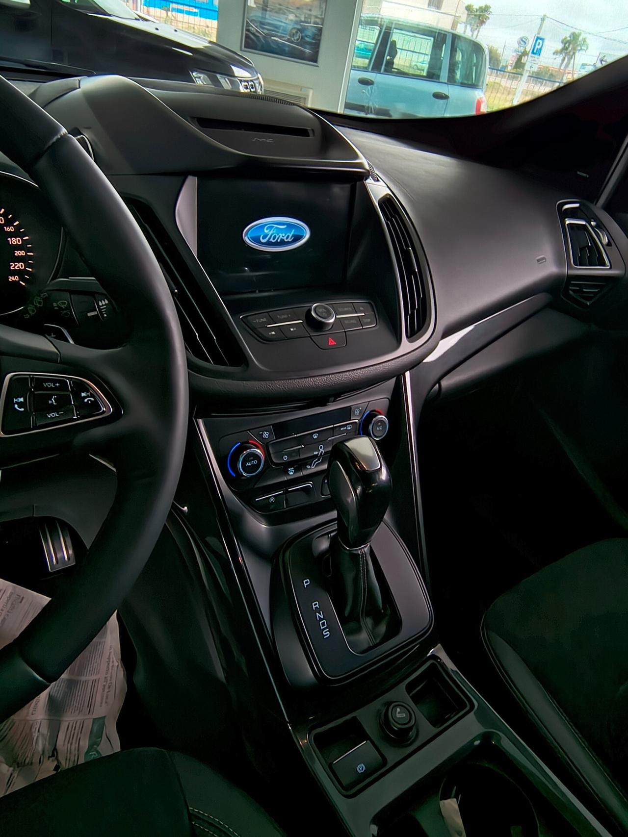 Ford Kuga 2.0 TDCI 150 CV S&S 4WD Powershift ST-Line