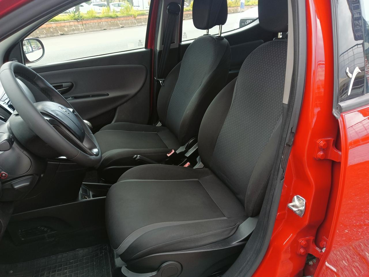 Lancia Ypsilon 1.3 MJT 16V