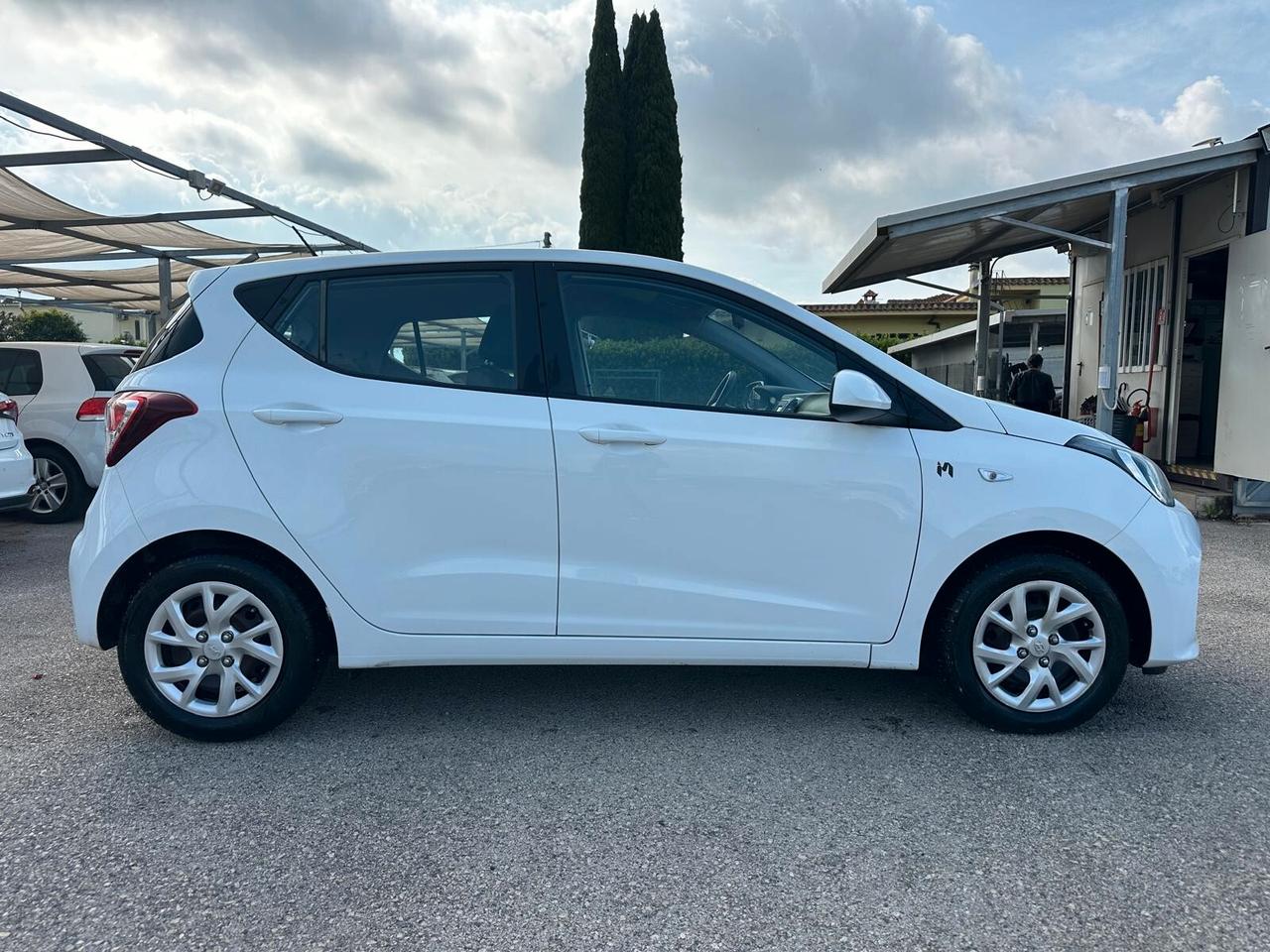 Hyundai i10 Benzina Automatica