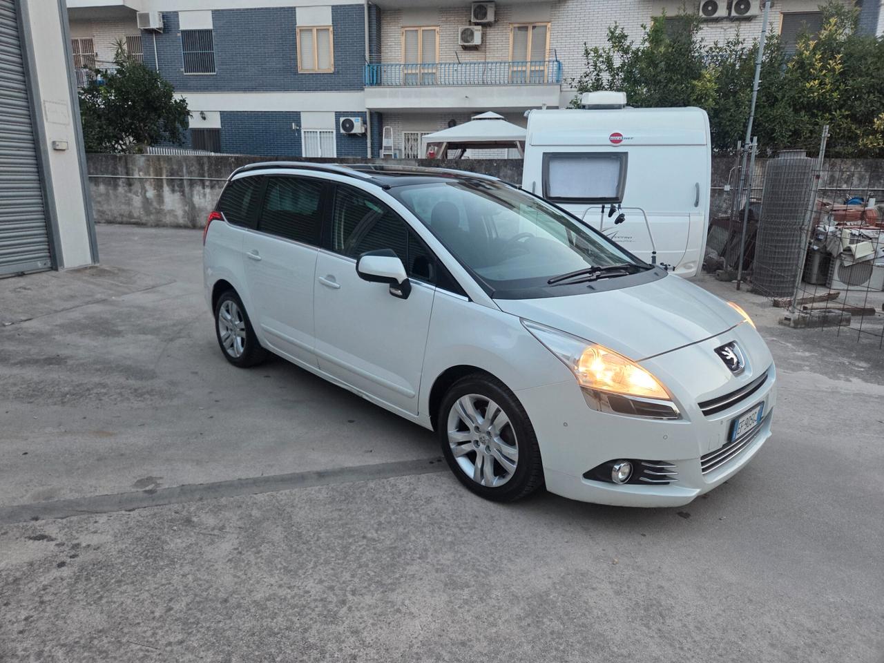 Peugeot 5008 2.0 HDi 150CV Allure 7 posti
