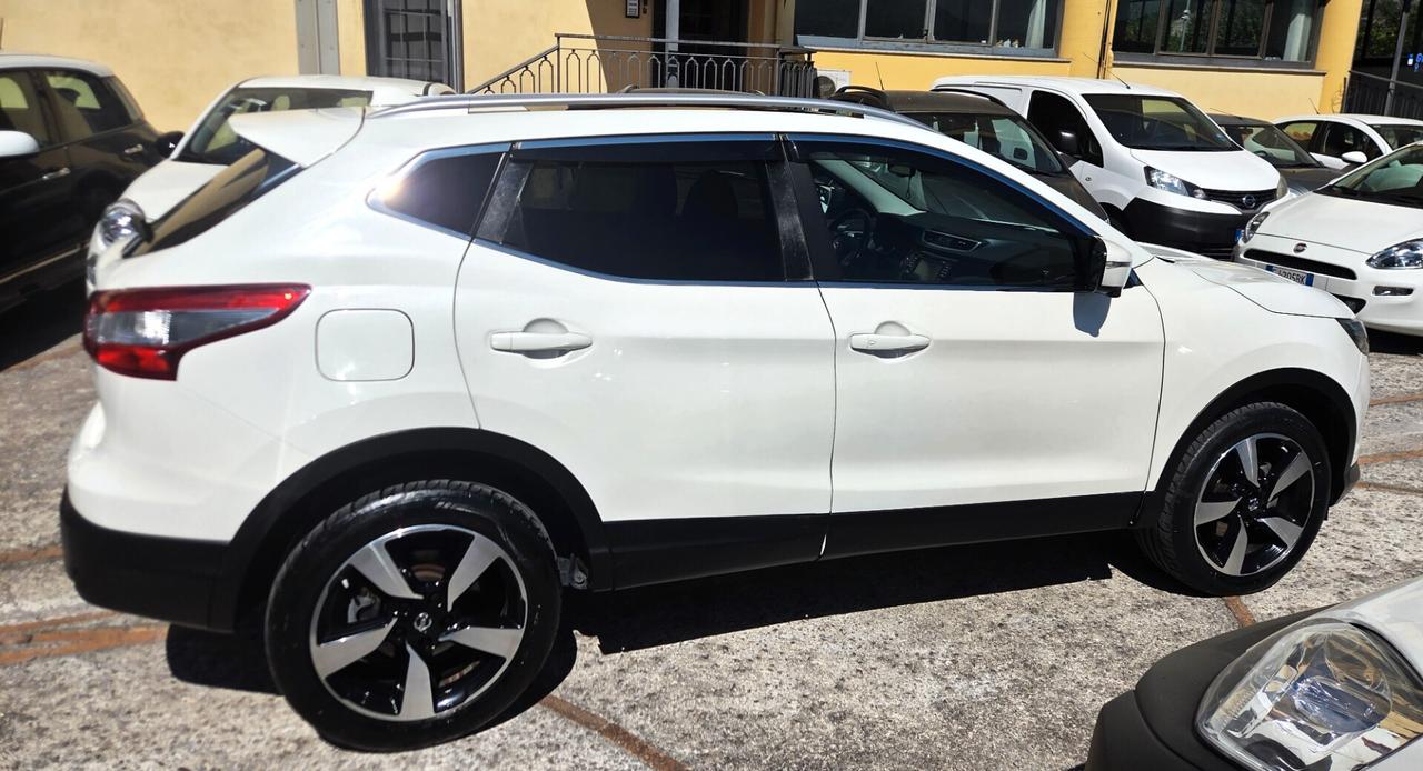 Nissan Qashqai 1.6 dCi AUTOM. NAVI CERCHI 18 FULL