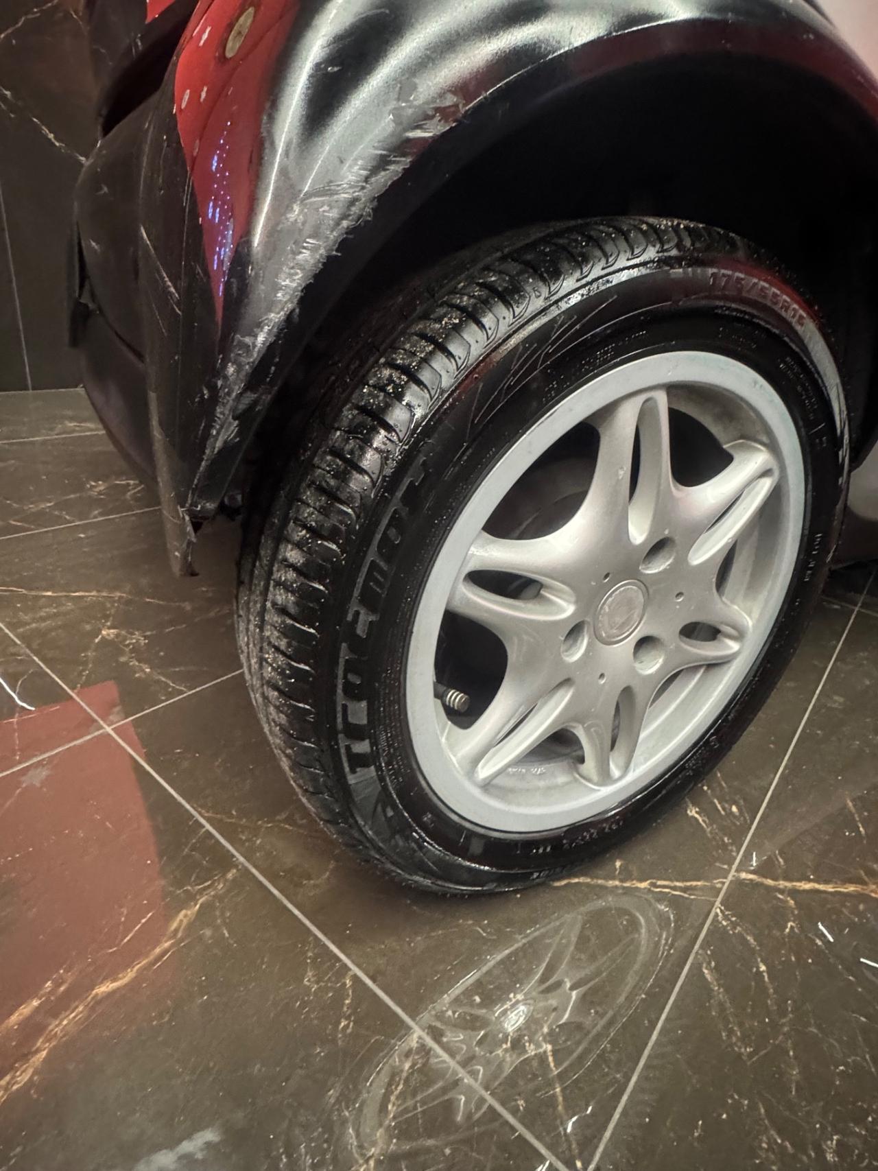 Smart 700 city-coupé pulse