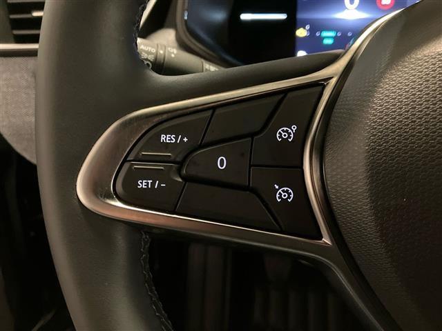 RENAULT Clio 1.0 TCe Techno