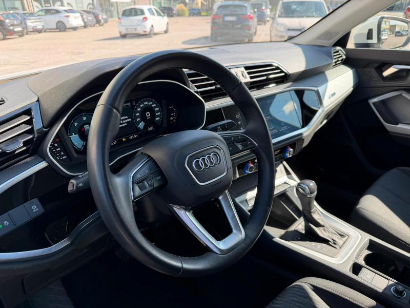 Audi Q3 Sportback 35 2.0 tdi s-tronic