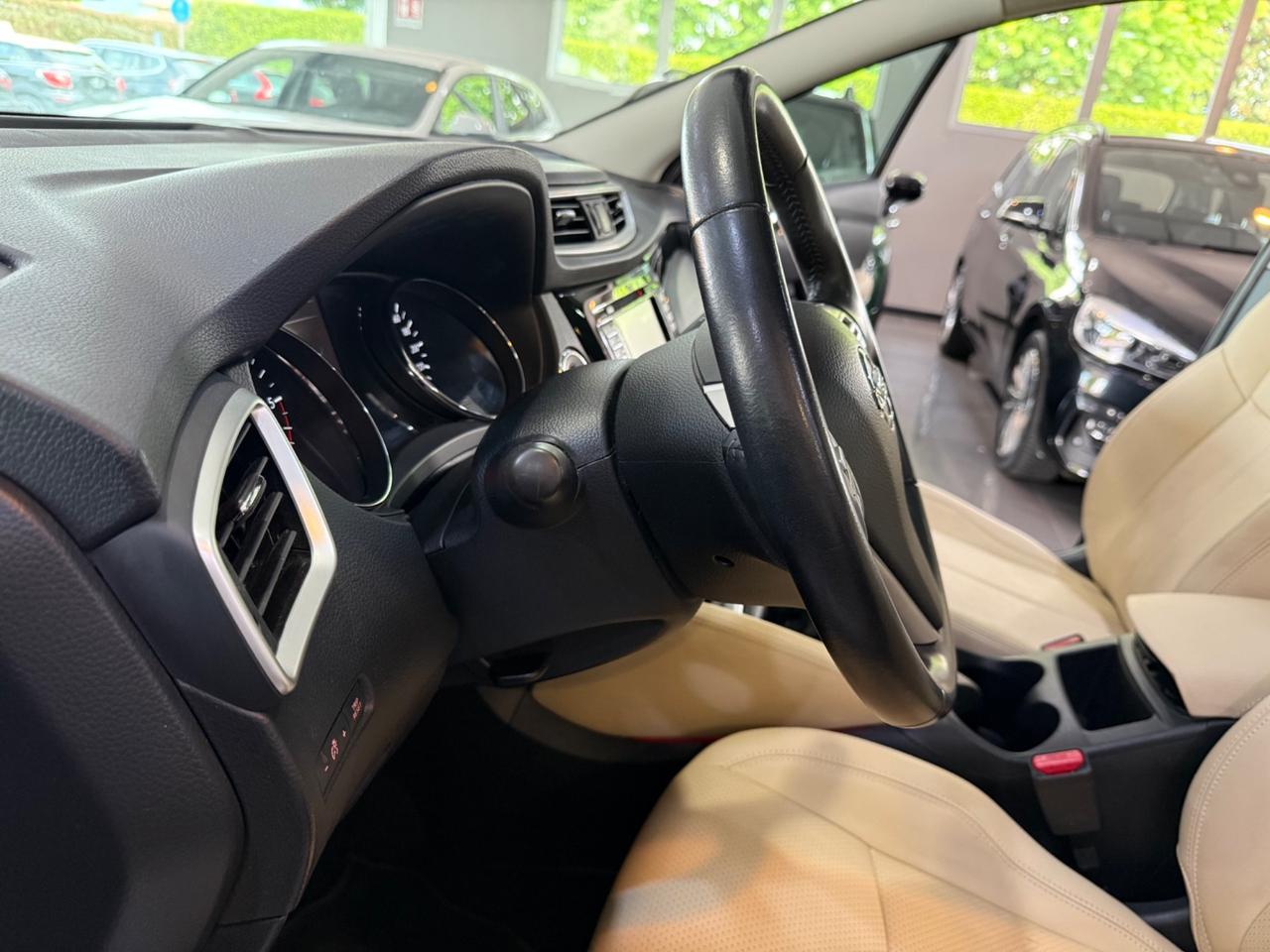 Nissan Qashqai 1.5 dci Tekna 110cv TETTO+CAMERE 360°