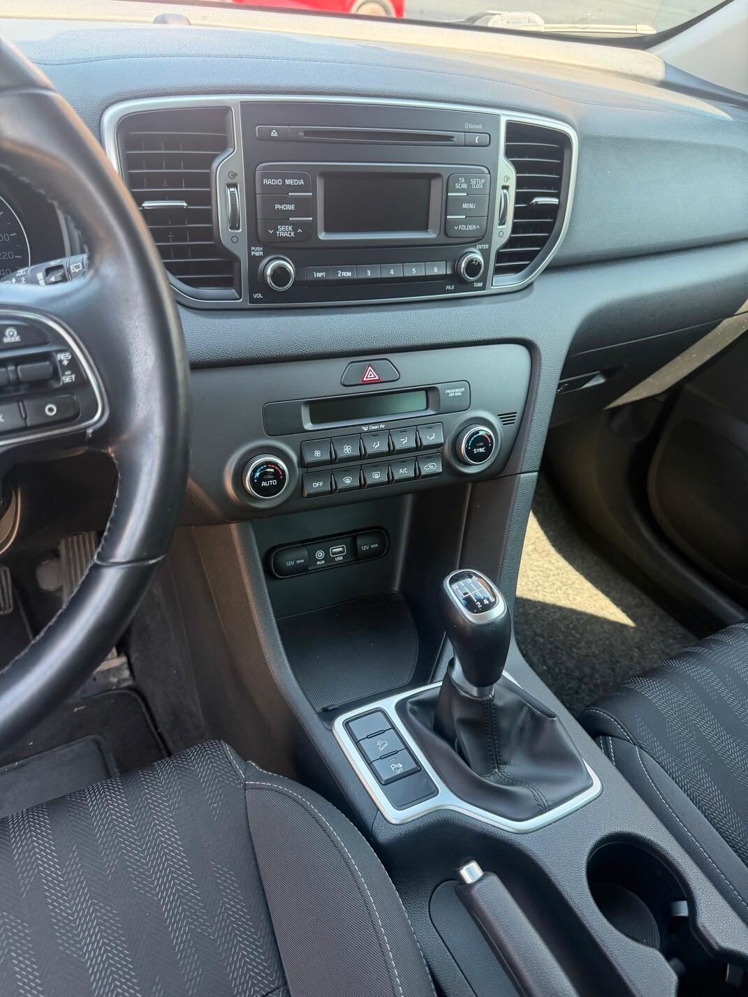 Kia Sportage 1.6 - NEOPATENTATI - 12 MESI DI GARANZIA -