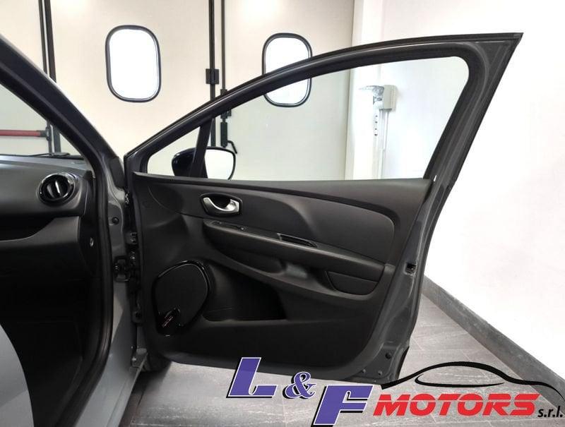 Renault Clio GPL CASA MADRE 90cv MOSCHINO