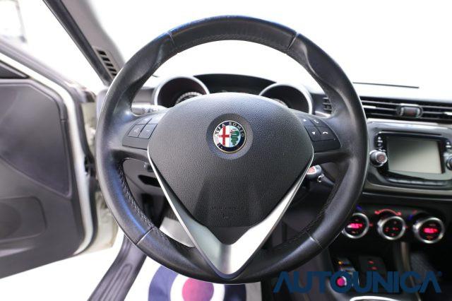 ALFA ROMEO Giulietta 1.6 JTDM-2 105 CV DISTINCTIVE NEOPATENTATI