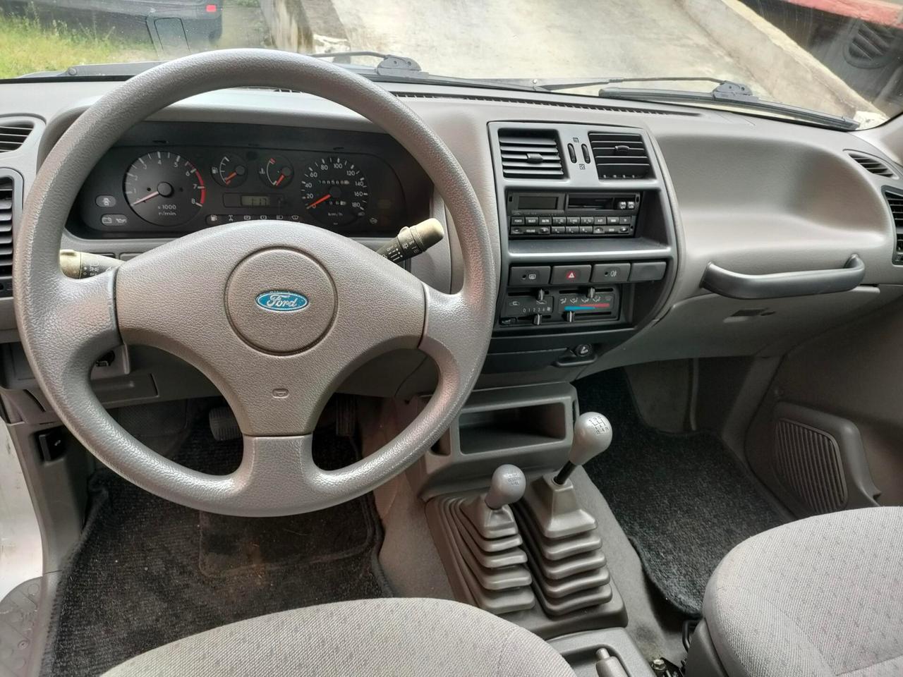Ford Maverick 2.4i alias Nissan Terrano