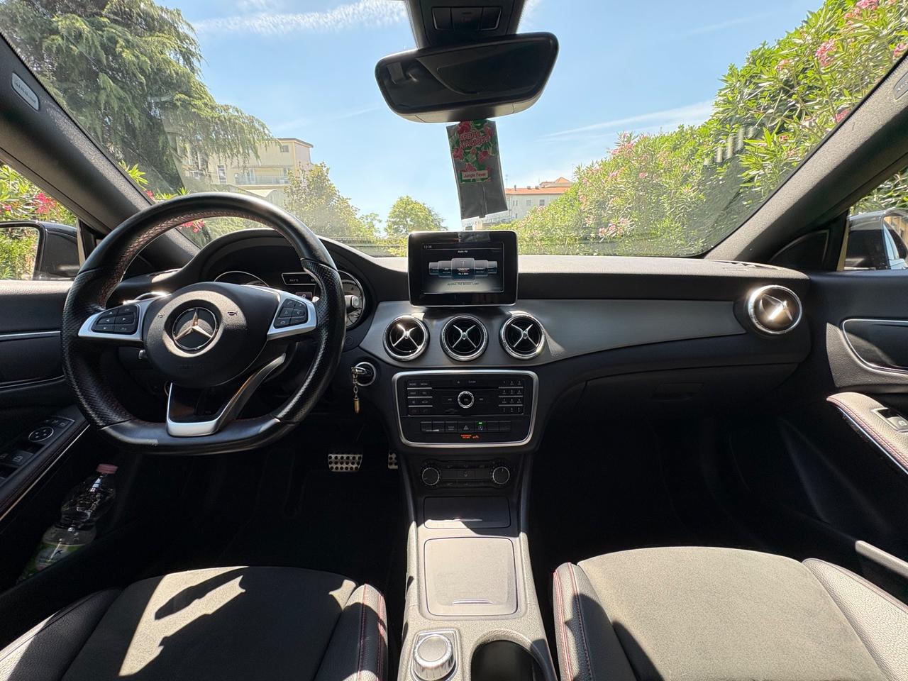 Mercedes-benz CLA 250 S.W. 4Matic Automatic Premium Dark Night