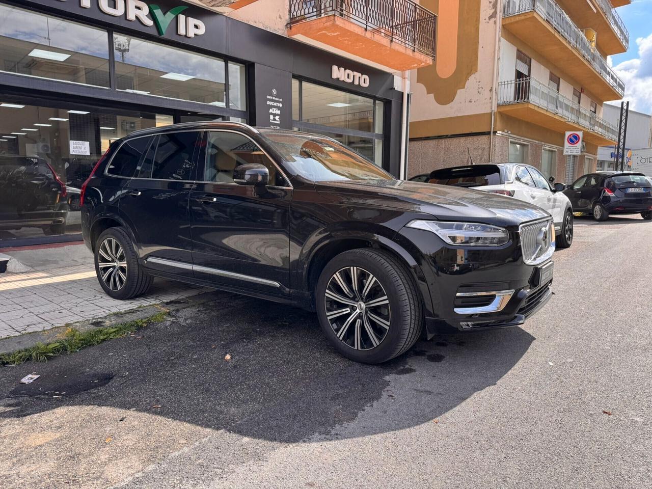 Volvo XC 90 XC90 B5 (d) AWD Geartronic 7 posti R-design DA 505€ ANTICIPO 0