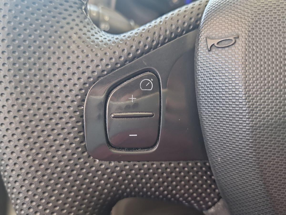 RENAULT CLIO 1.2 LIVE