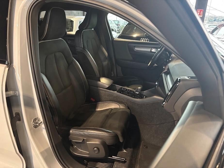 Volvo XC40 T5 Plug-in Hybrid R-design