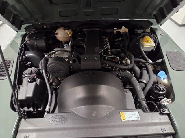 LAND ROVER Defender 90 2.4 TD4 AUTOVETTURA