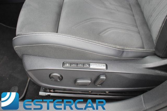 VOLKSWAGEN Golf 8 2.0 TDI 150CV DSG Style
