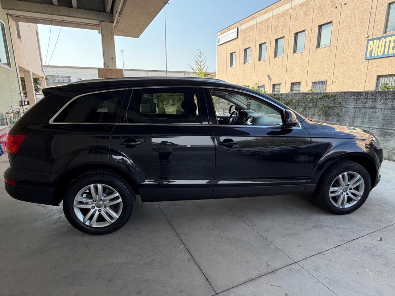 Audi Q7 3.0 V6 TDI 233CV quattro tiptronic
