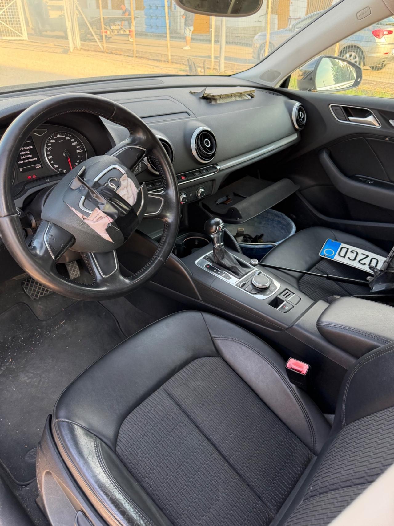 Audi A3 1.6 TDI clean diesel S tronic Attraction