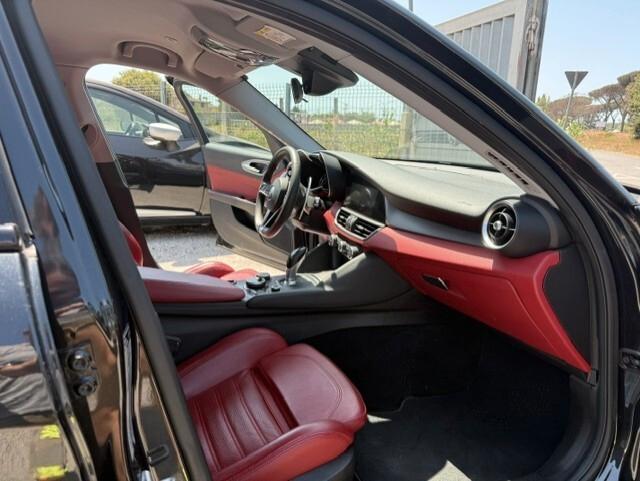 Alfa Romeo Giulia 2.2 Turbodiesel 210 CV AT8 AWD Q4 Veloce