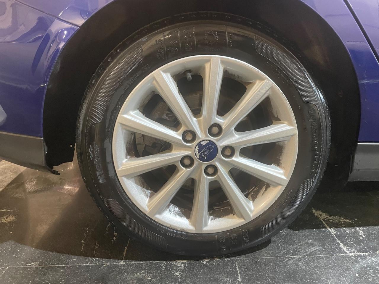 Ford Focus 1.6 120 CV GPL Titanium