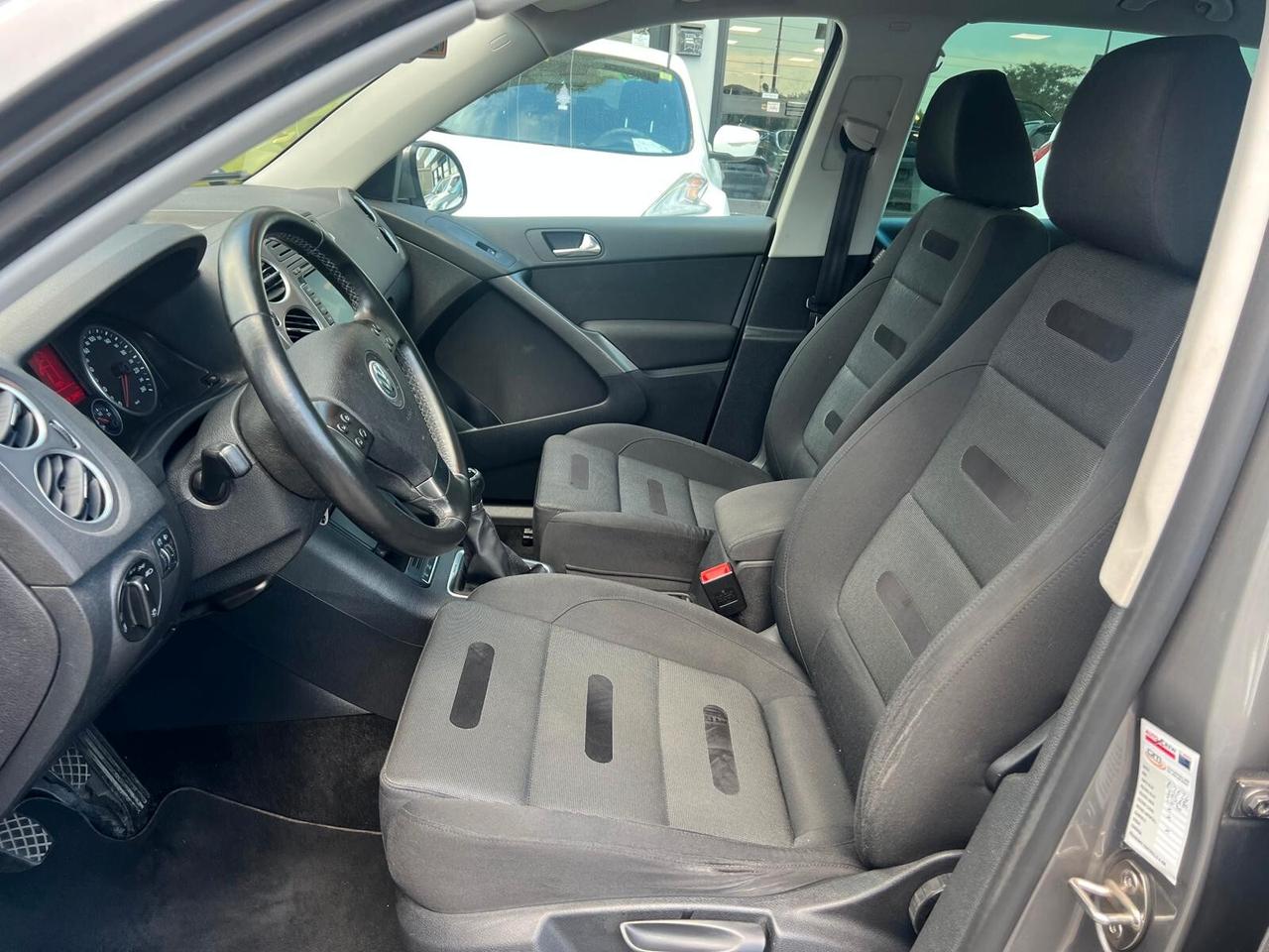 Volkswagen Tiguan 2.0 TSI Sport & Style (18°)