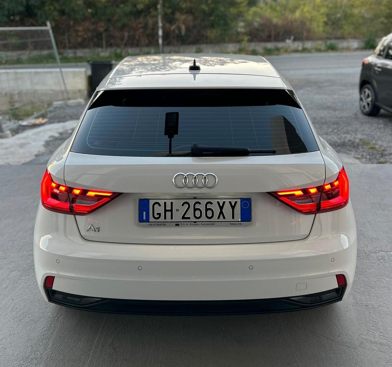Audi A1 SPB 35 TFSI S tronic Identity Black