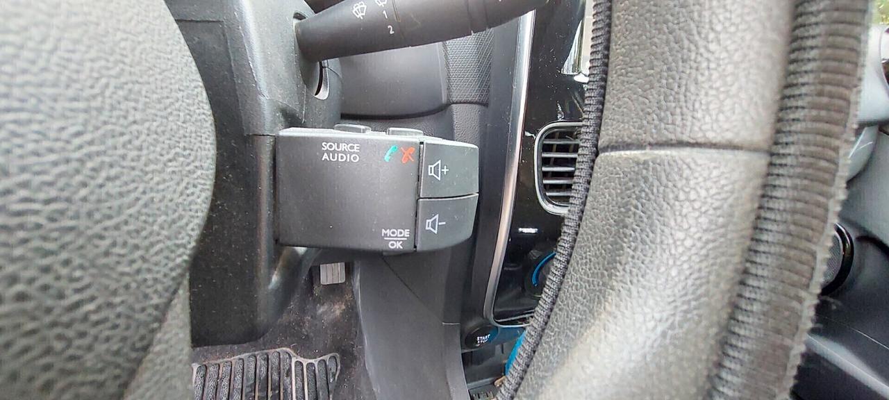 CLIO TCE 900 BENZINA/GPL DI SERIE 90 CV NAVIGATORE TELEFONO SENSORI FULL FULL IMPECCABILE