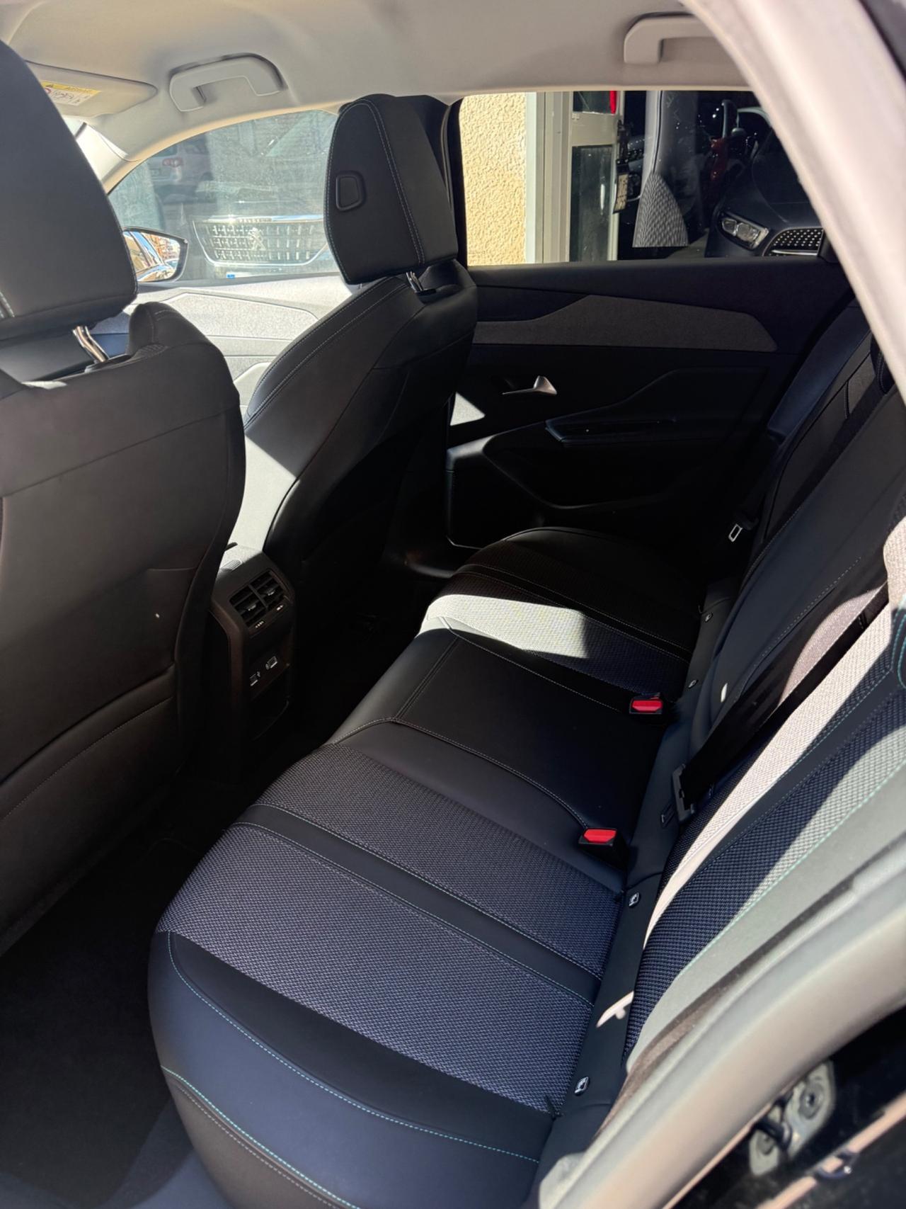 Peugeot 308 BlueHDi 130 S&S EAT8 GT
