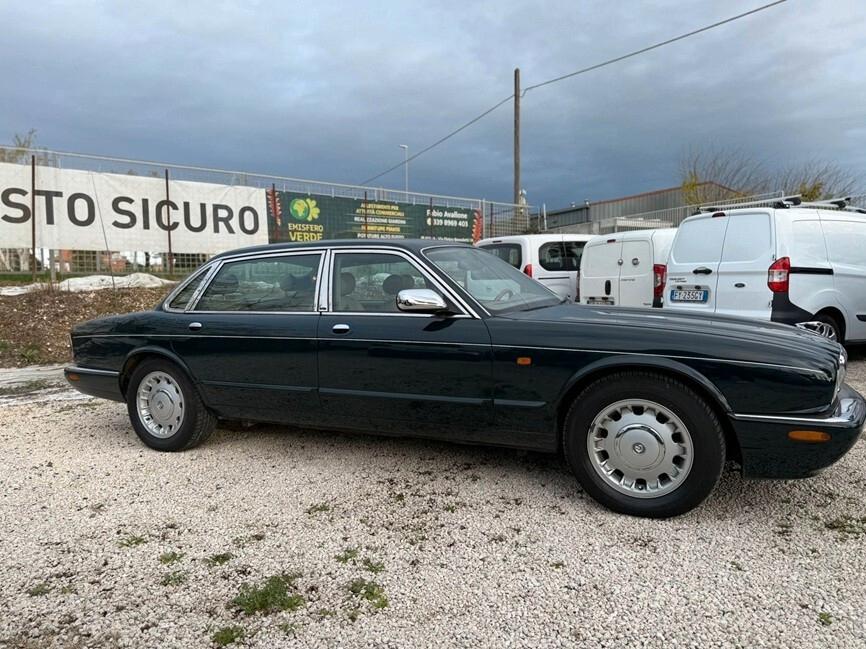 Jaguar XJ Daimler 4.0 cat Super Charged
